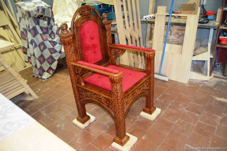 Трон ярла стул резьба