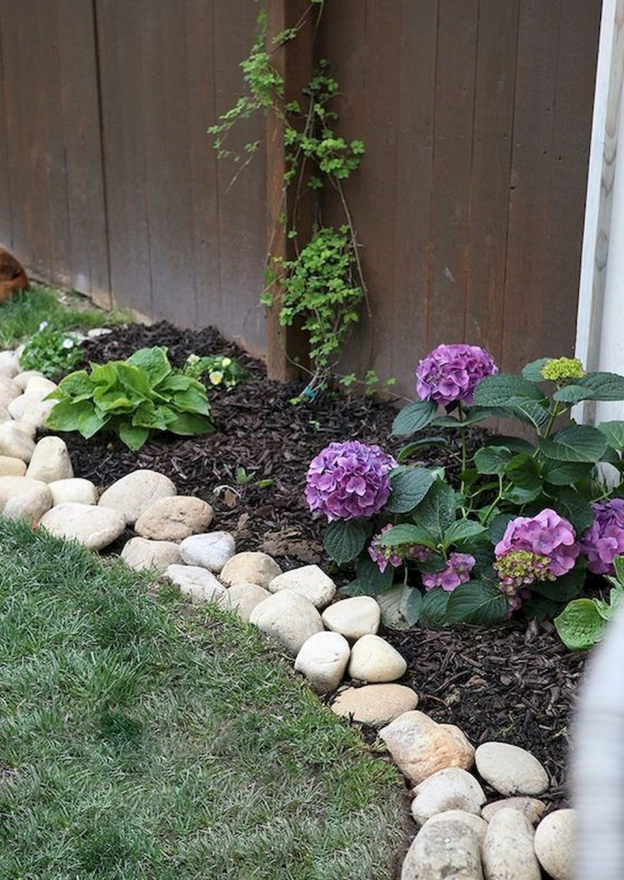 Бордюры для клумб из камня