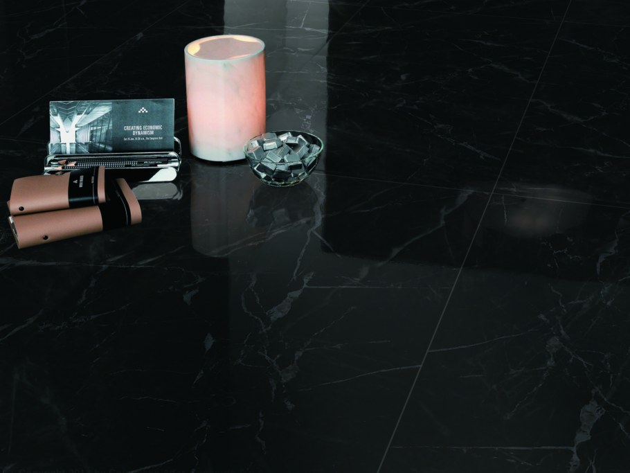 Marvel Noir St.Laurent 60x60