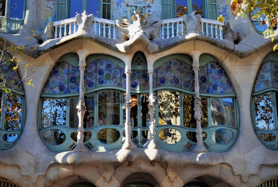 Антонио Гауди Модерн