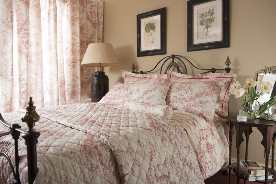 Спальня в стиле Туаль де жуи