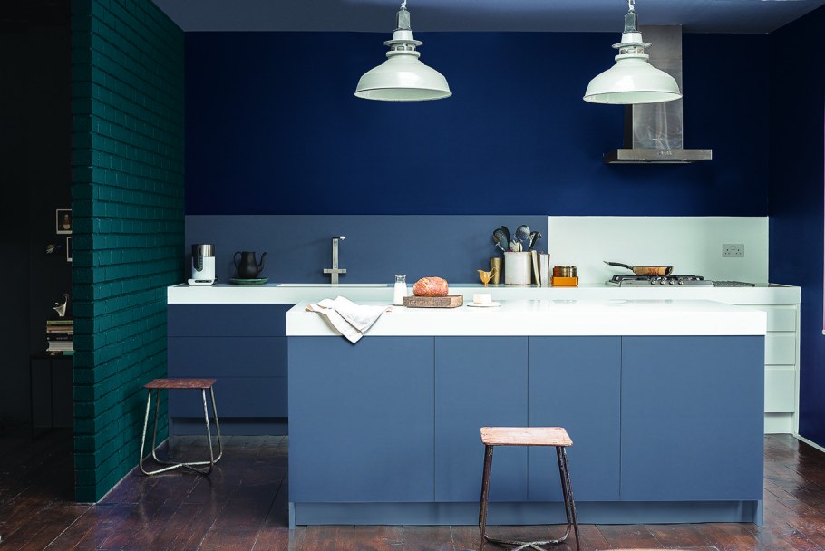 Кухня Черничного цвета