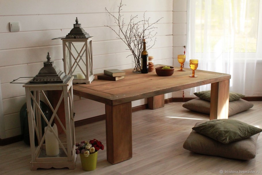 Стол деревянный