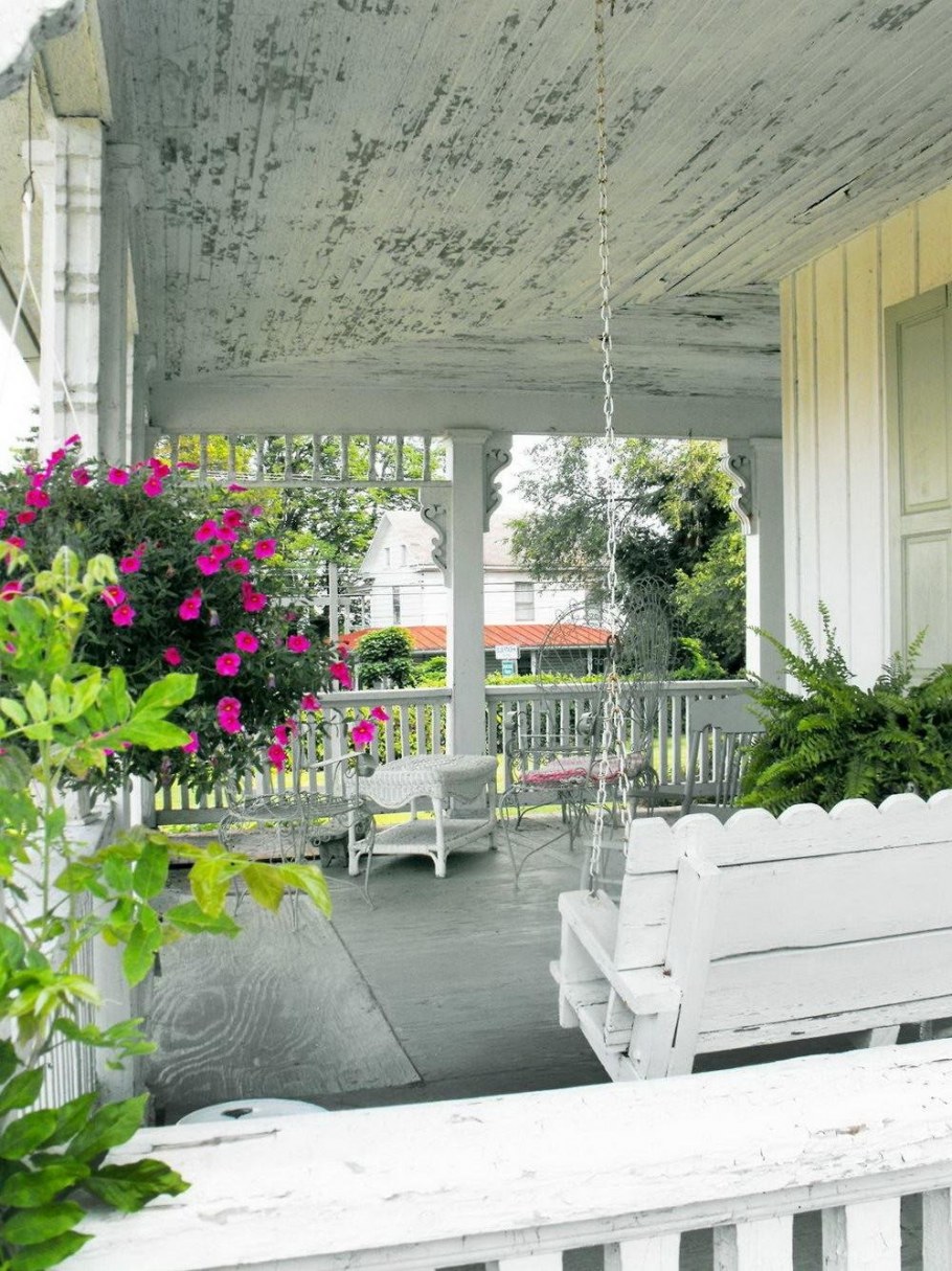 Веранда с колоннами