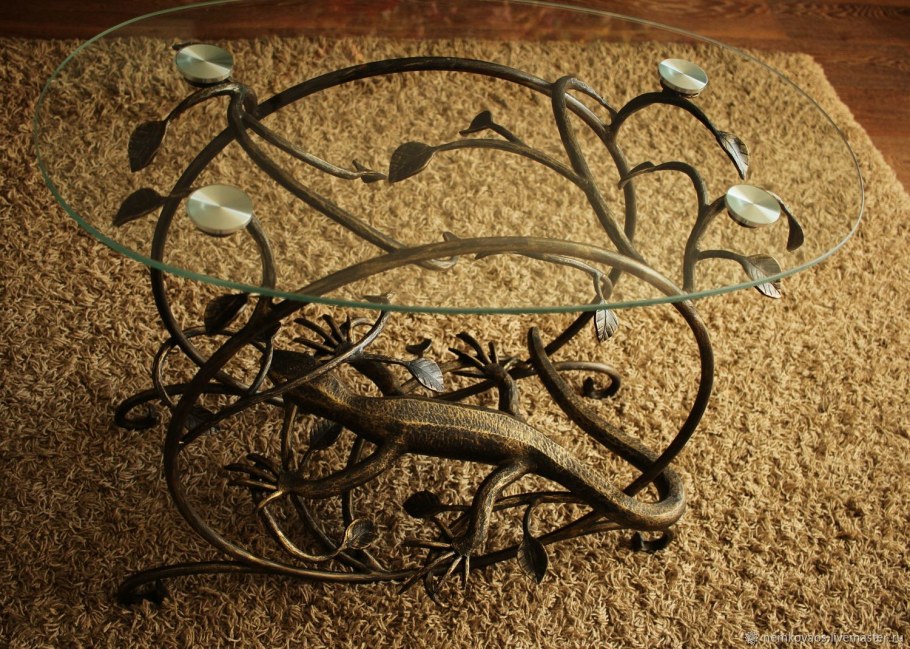 Художественная ковка столы