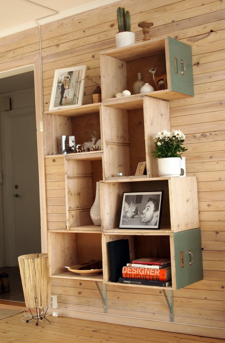 Деревянные полки