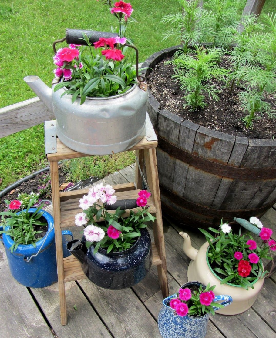 Интересная мебель для дачи