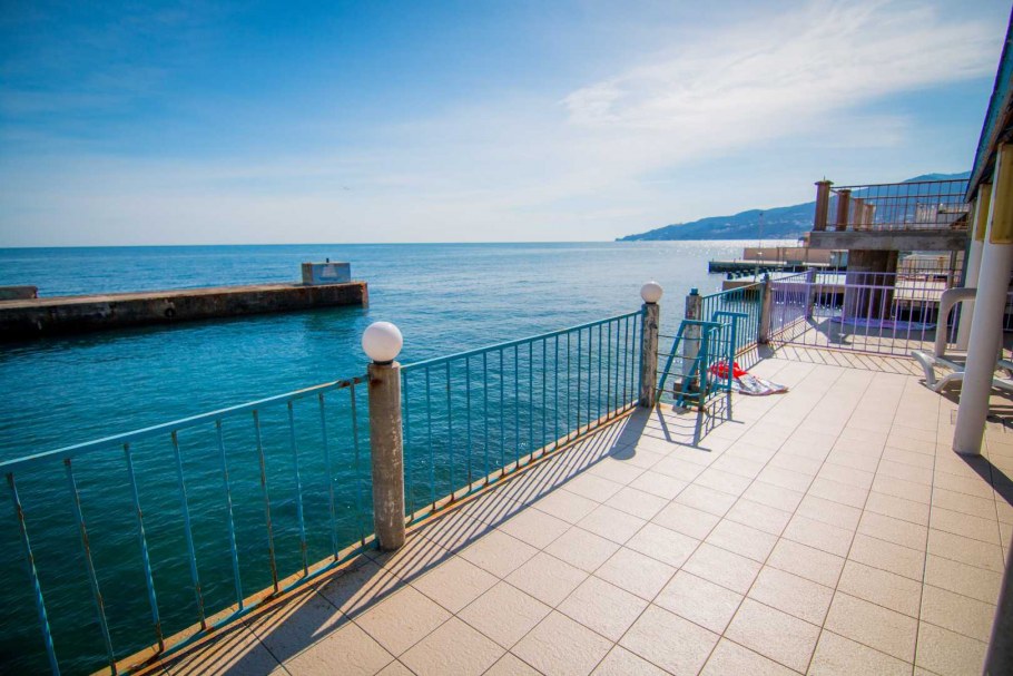 Пляж Катран Орджоникидзе