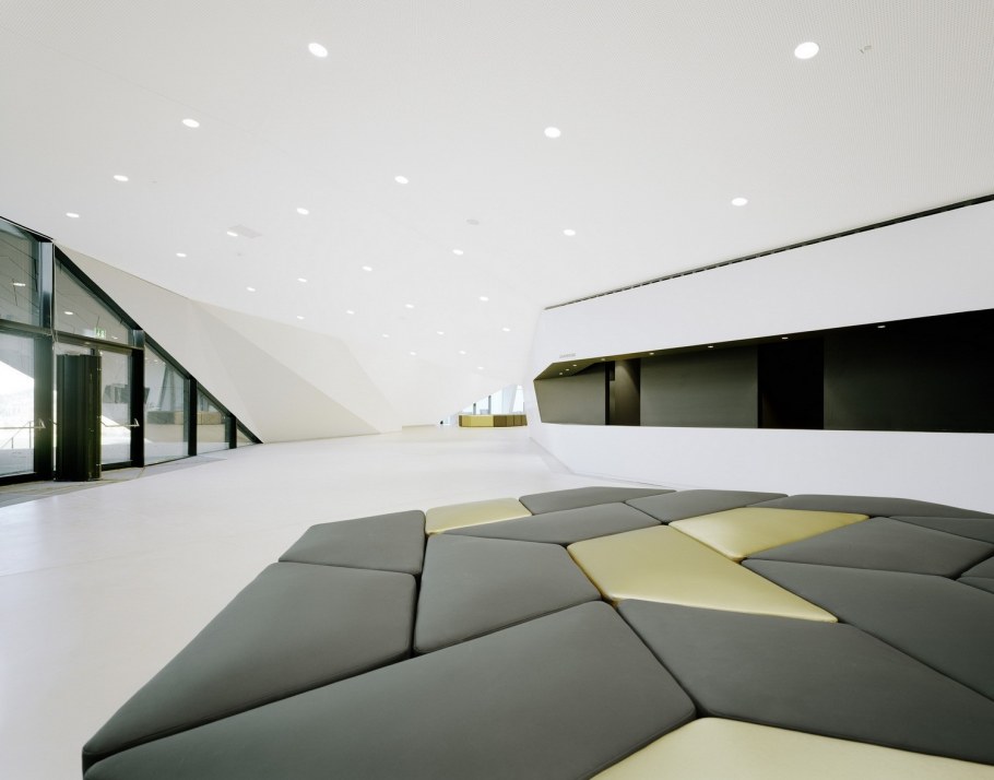 Delugan Meissl associated Architects