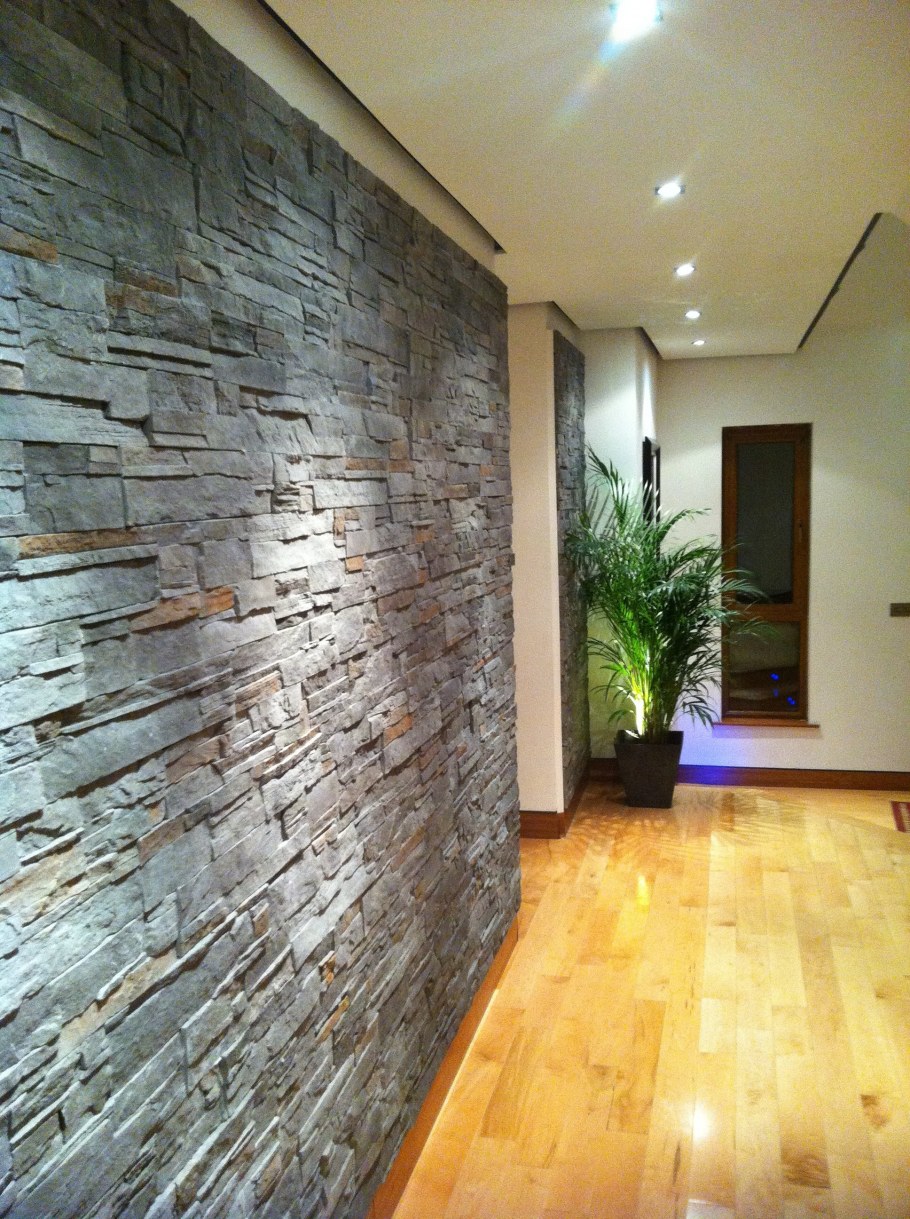 Отделочные материалы для стен в прихожей