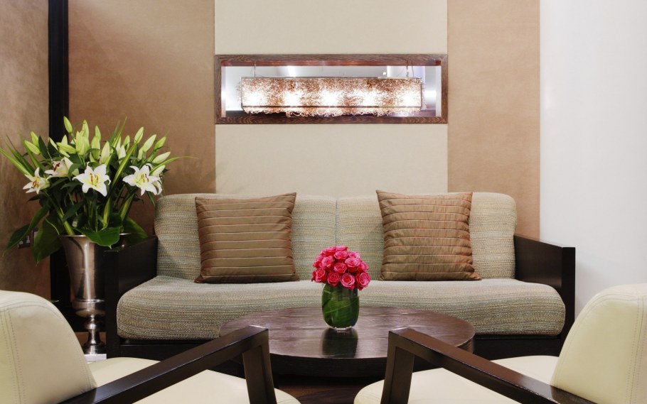 Обои в интерьере гостиной