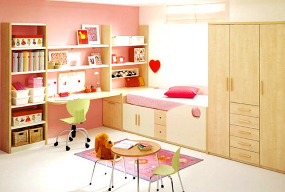 Обставить детскую комнату для девочки