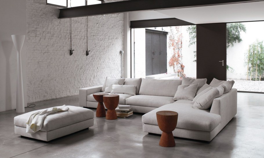 Современный диван в гостиную