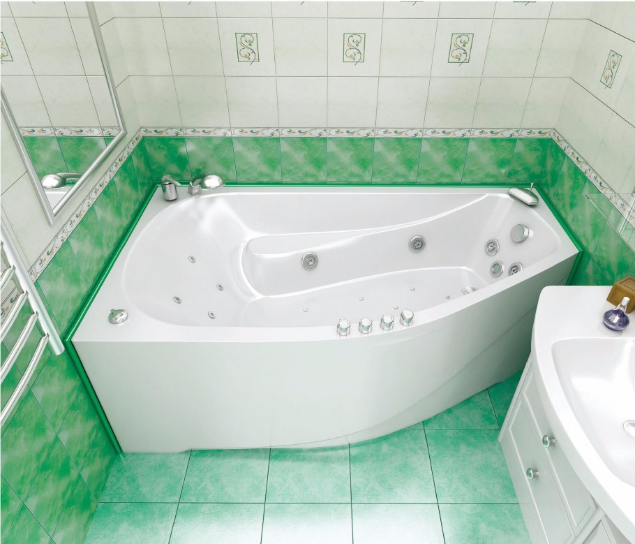 Панно над ванной