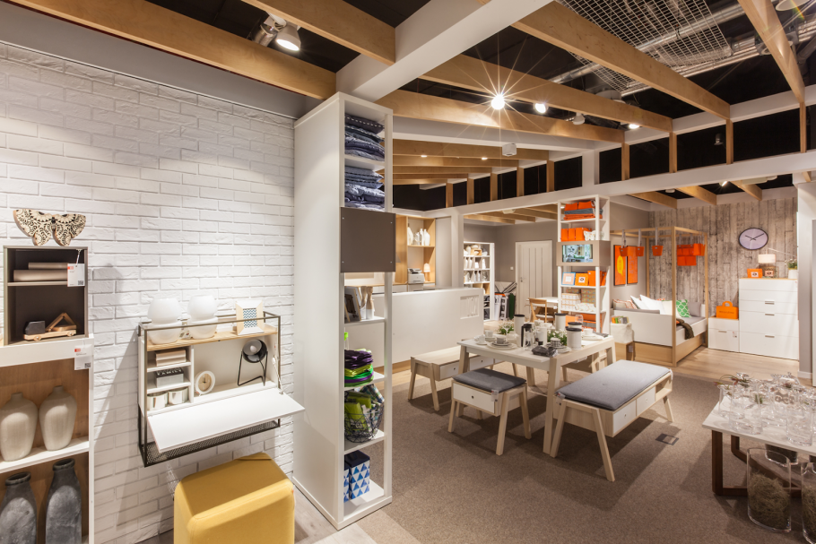 Интерьер мебельного магазина