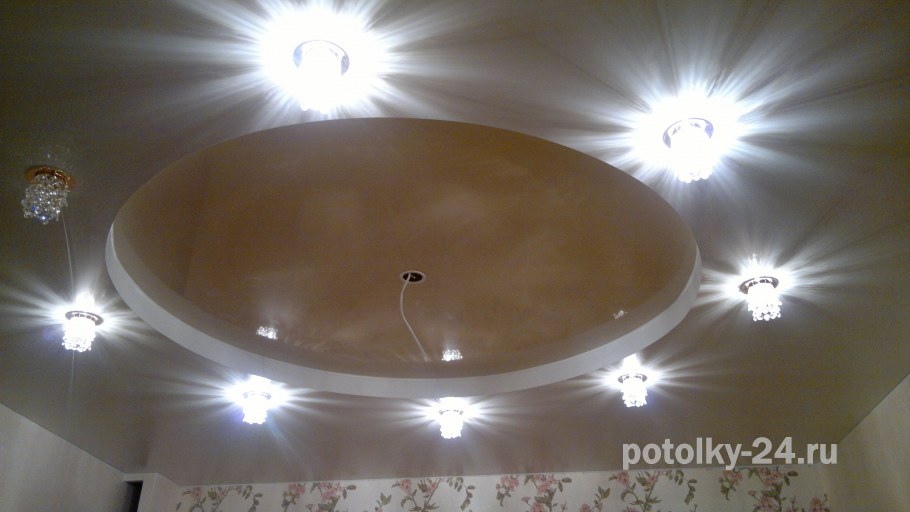 Двухуровневый круглый потолок