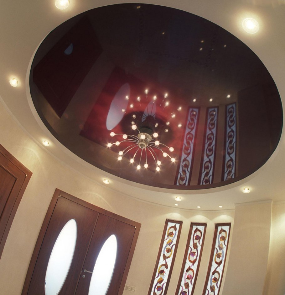 Двухуровневый потолок с кругом в центре