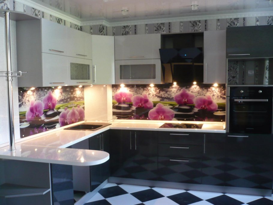 Кухонные гарнитуры со стразами