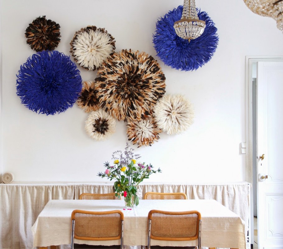 Декор из перьев на стену