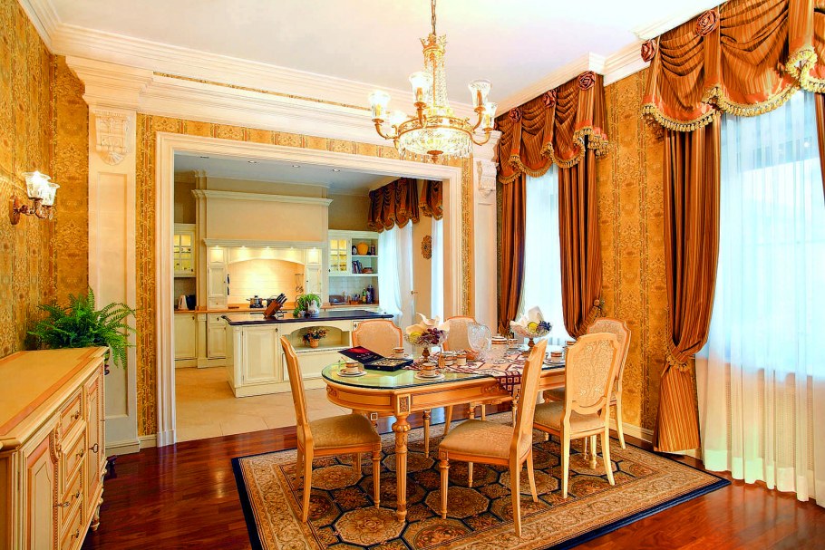 Шторы в полукруглой столовой