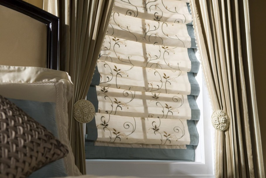 Римская штора Roman Shade