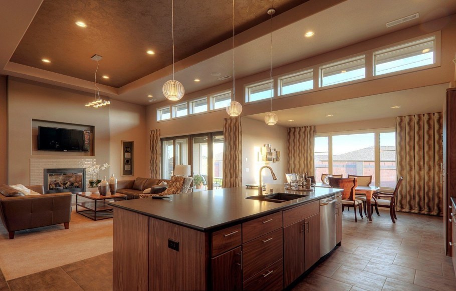 Просторная кухня-гостиная