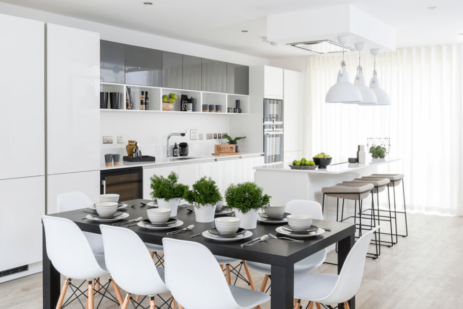 Белая кухня в интерьере