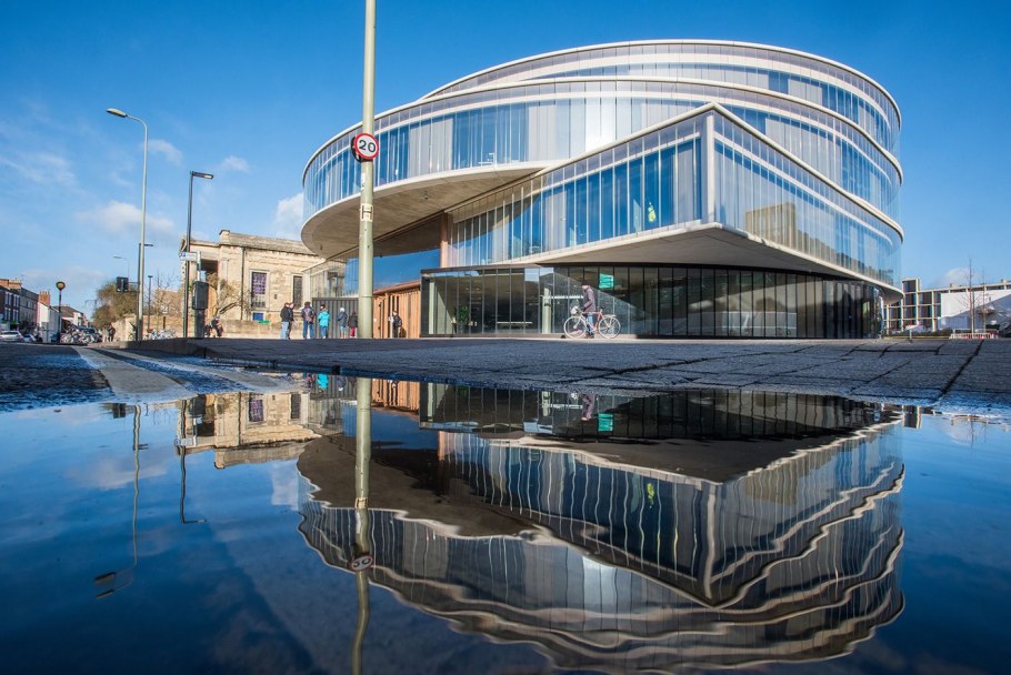 Херцог и де мёрон Москва