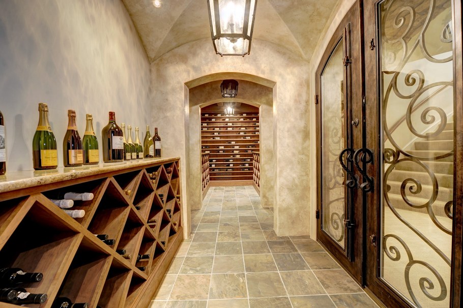 Винный стеллаж для подвала