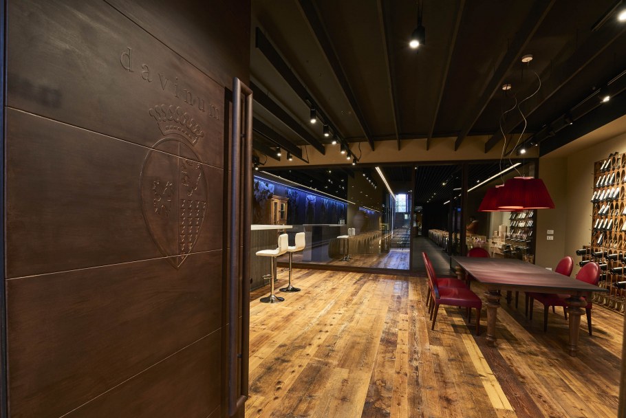 Зона отдыха в подвале