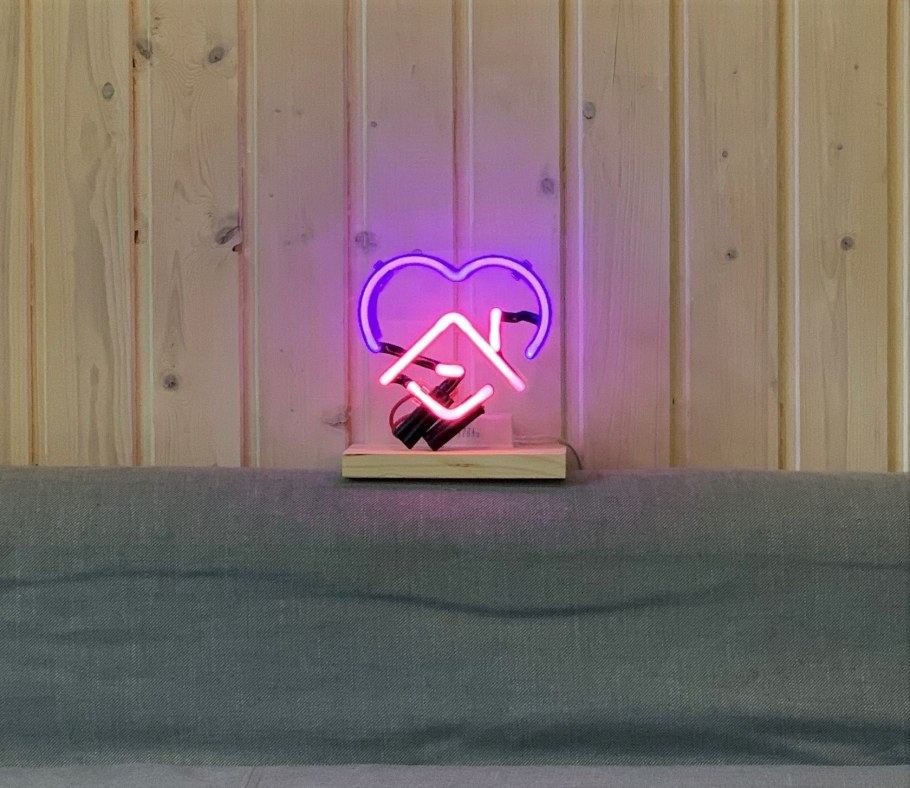 Неоновая лампа
