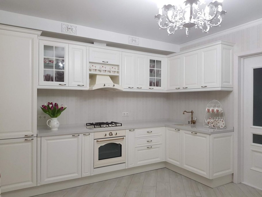 Белая кухня Неоклассика Неоклассика белая кухня