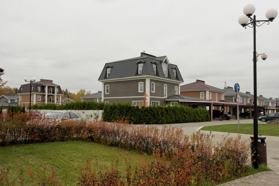 Рощино Вилладж