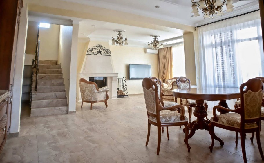 Дом на 9 просеке жилой