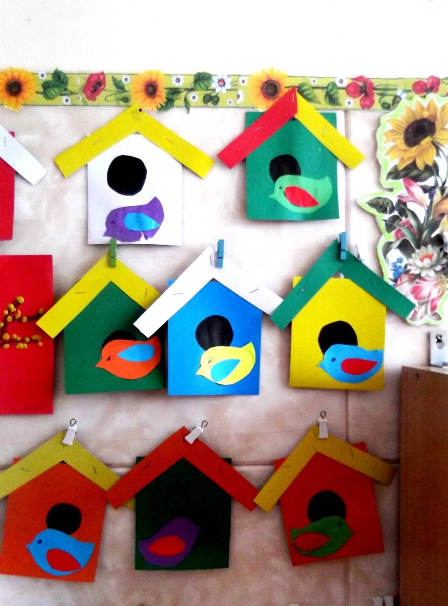 Стены в приемной детского сада