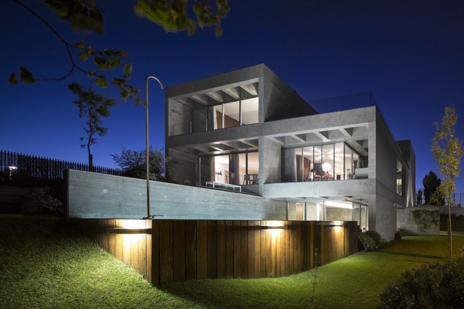 Коттедж в стиле брутализм