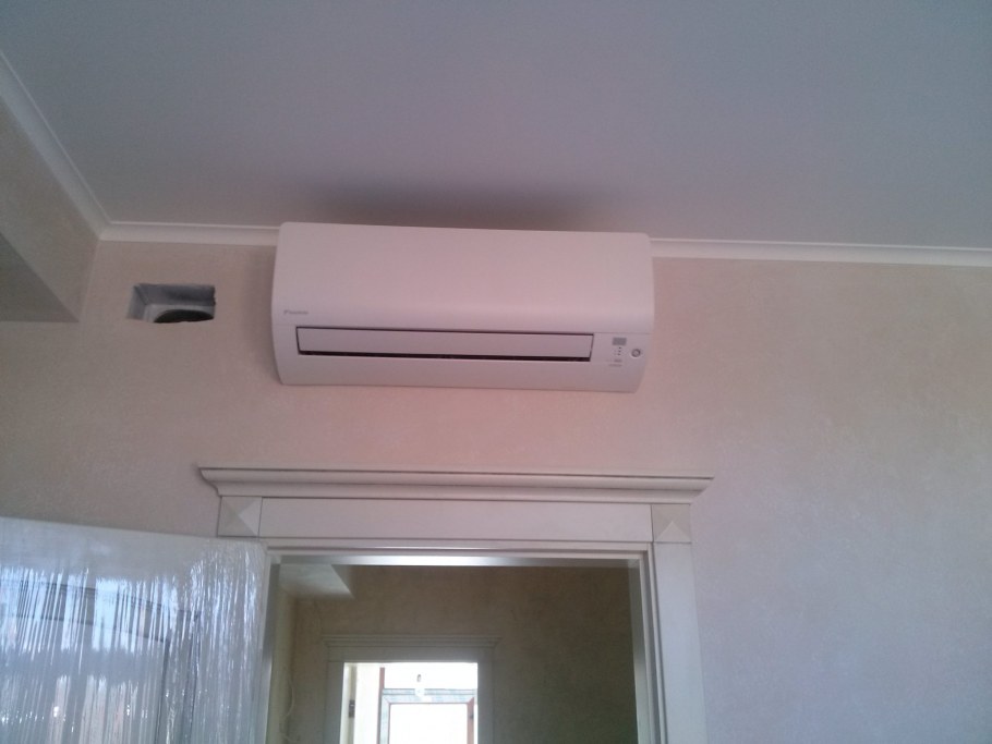 Напольно-потолочный кондиционер MCQUAY mcm025e/mlc025c