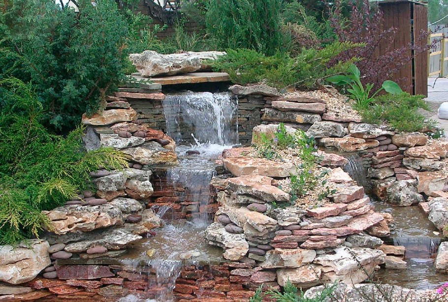 Фонтанчик водопад