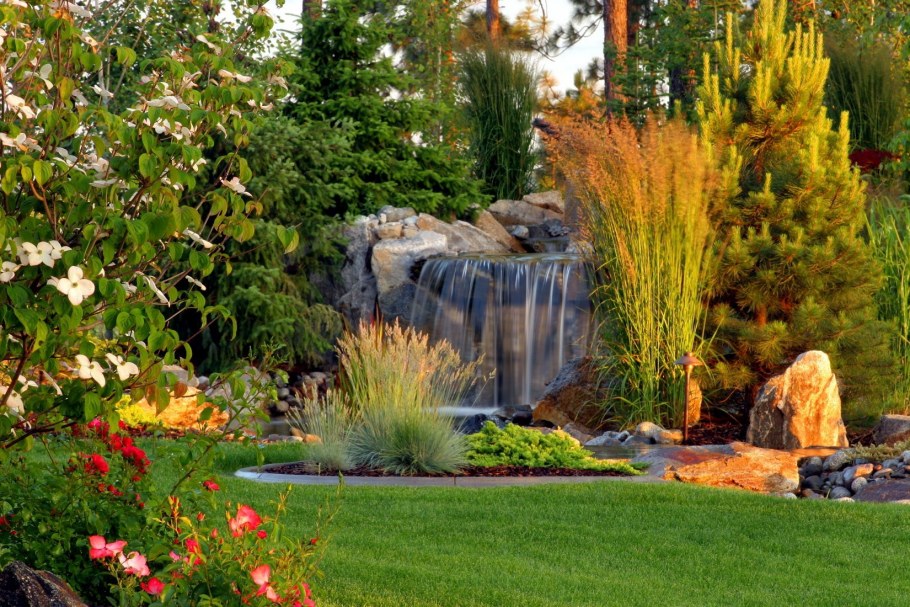 Водопад на участке