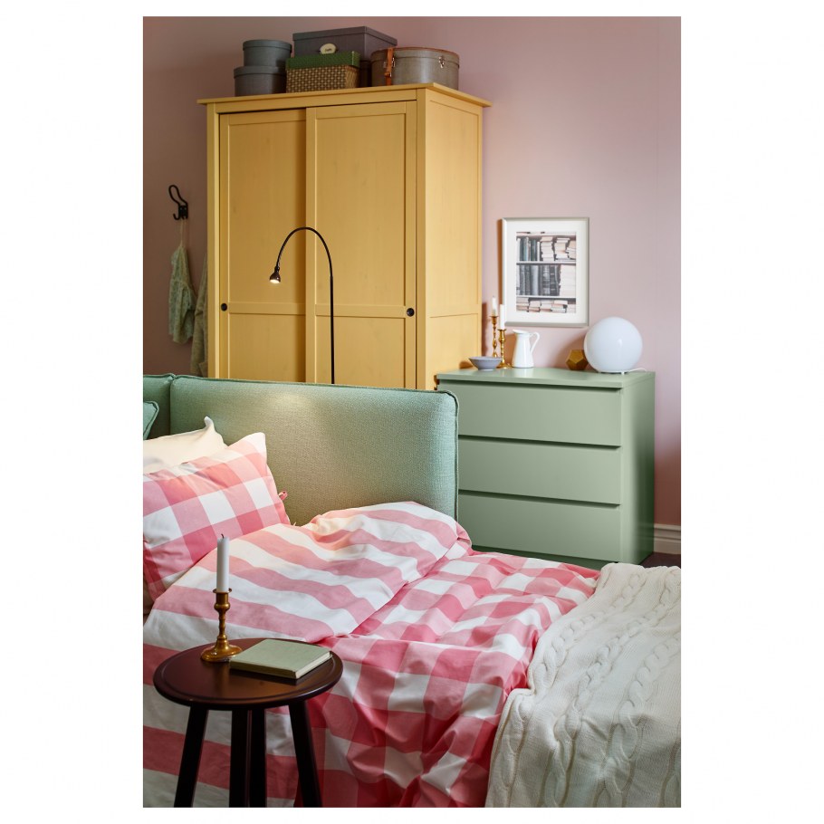 Спальня из мебели ХЕМНЭС икеа белая