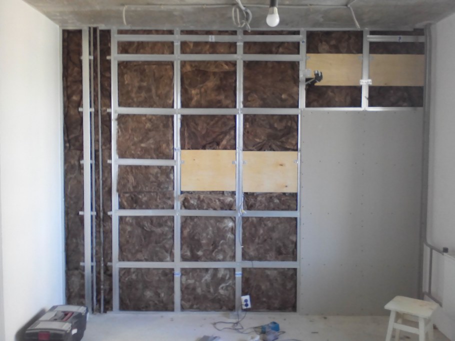 Перегородка для зонирования с подсветкой