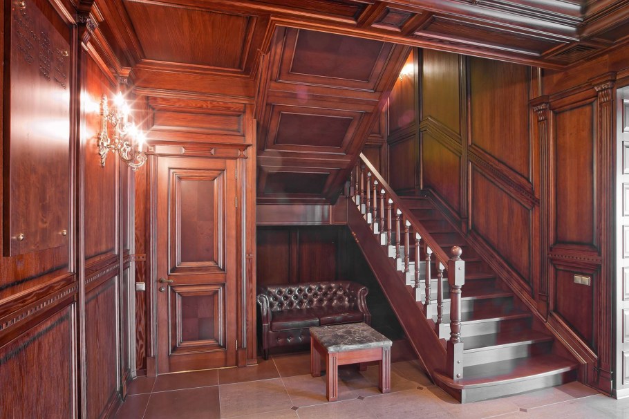 Стеновые панели для деревянных лестниц