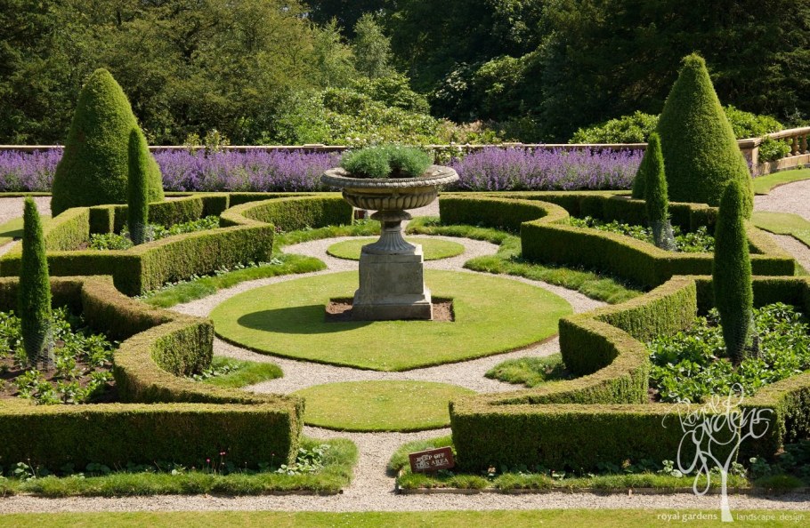 Версаль Топиар