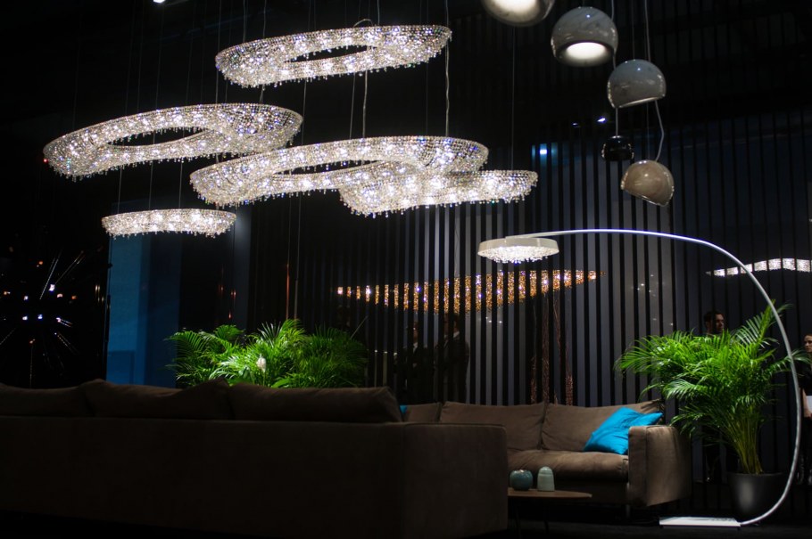 Освещение фасада