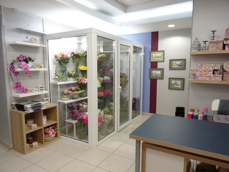 Оборудование для магазина цветов