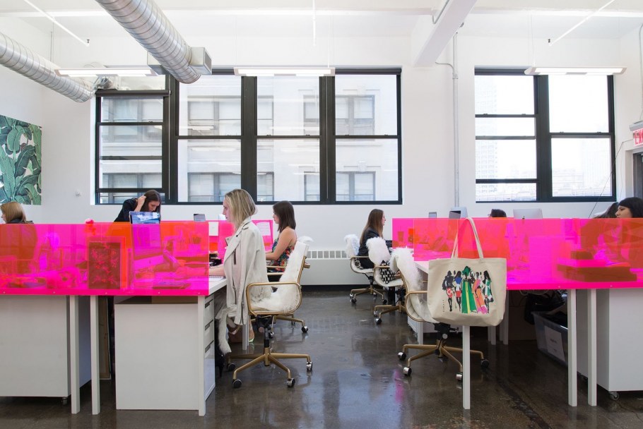 Идеи для своего офиса розовые