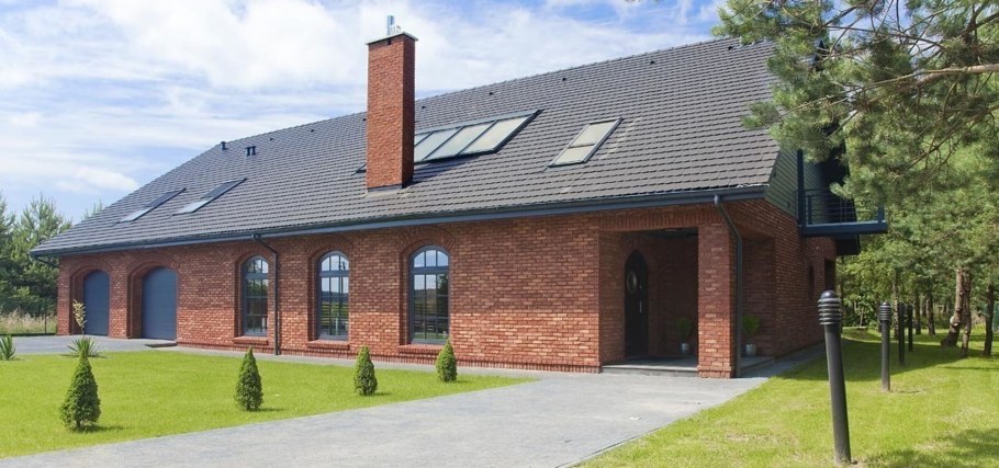 Одноэтажный кирпичный дом в голландском стиле