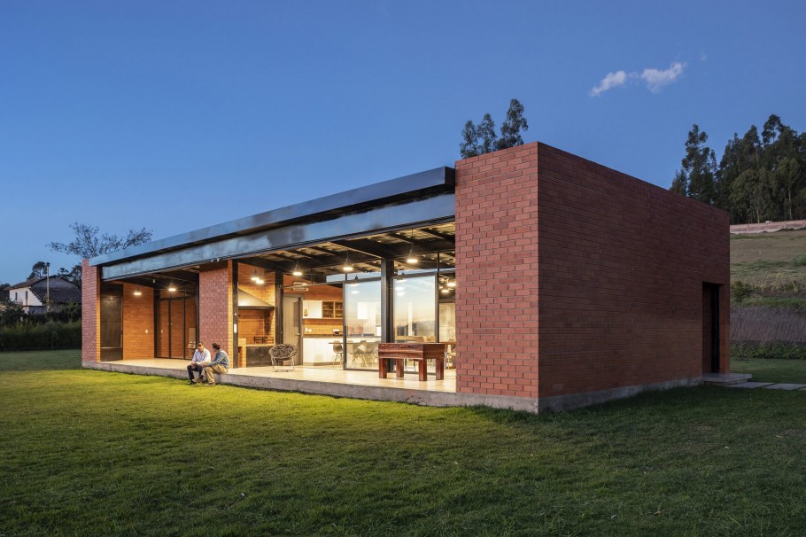 Кирпичная стена лофт