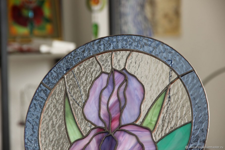 Витраж ирисы в стиле Модерн