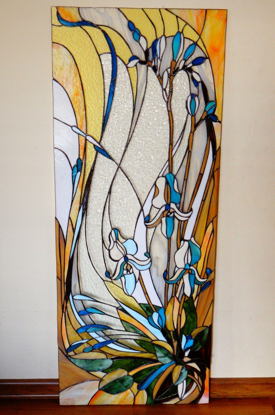 Ирисы в стиле Модерн и ар-нуво